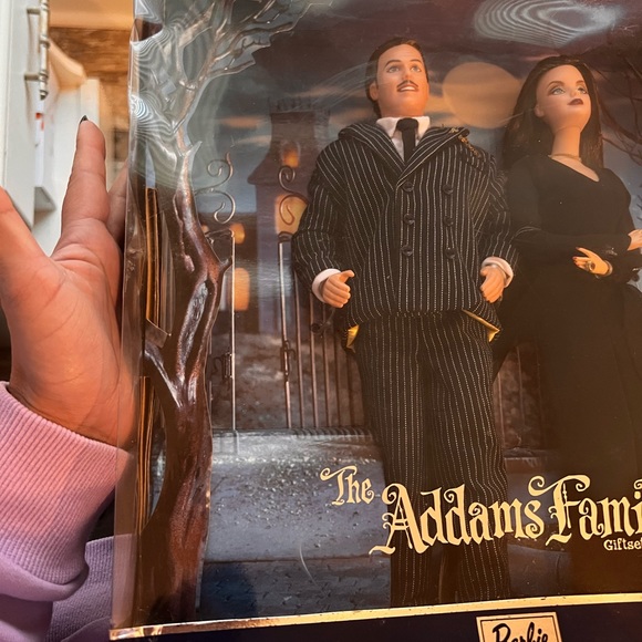 The Addams Family Barbie Giftset - Picture 4 of 11
